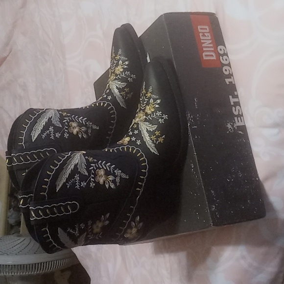 DINGO WOMEN'S PRIMROSE EMBROIDERED FLORAL WESTERN BOOTIES -10 - Picture 2 of 7
